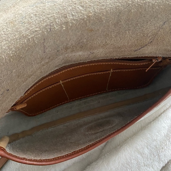 Vintage Dooney & Bourke White Leather Crossbody - Picture 3 of 12